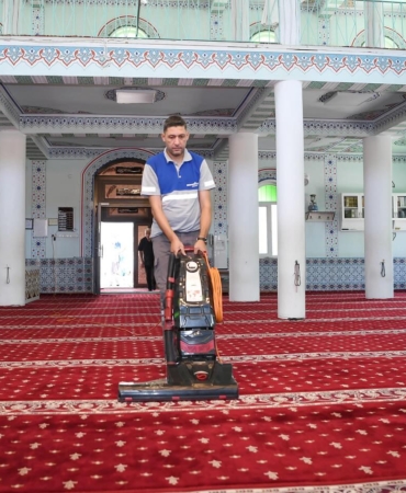 İbadethaneler Temizleniyor, Bayram Kutlaması!