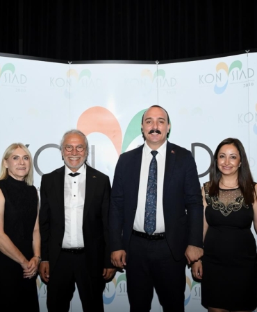 KONYSİAD 15. Yıl Gala Gecesi’nde Ödüller Verildi