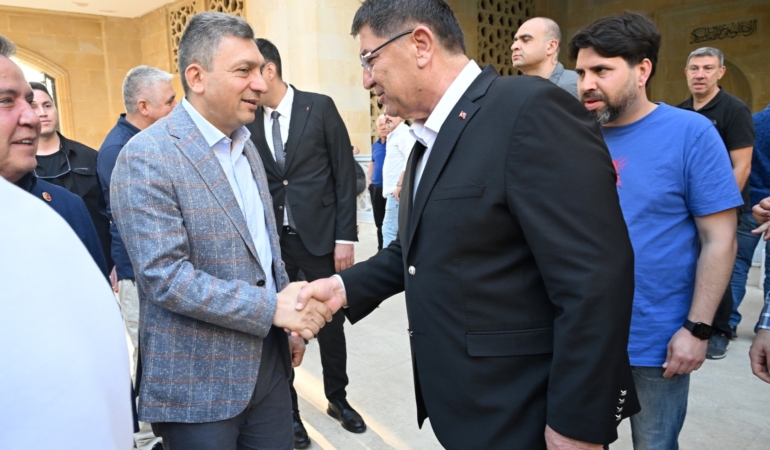 Antalya’da Bayram Coşkusu Protokolle Kutlandı!