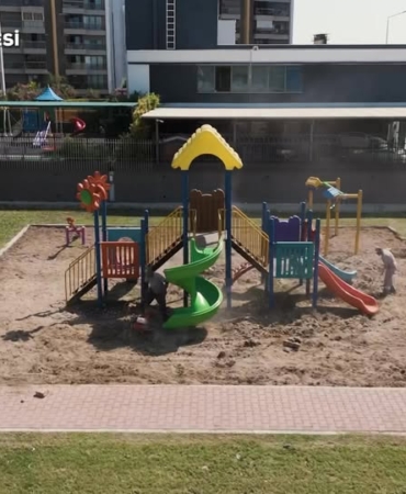 Kepez’de Parklar Yenileniyor, Çocuklar Güvende!