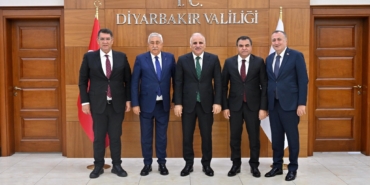 Antalya Esnafı, Diyarbakır’da Valiyi Ziyaret Etti