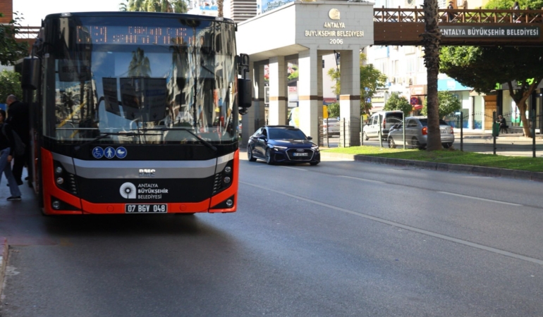 YKS İçin Antalya’da Ücretsiz Ulaşım Desteği!