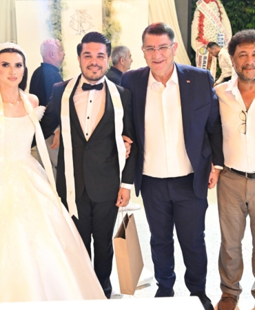 Manavgat’ta Düğün Coşkusu: Genç Çifte Tebrikler!