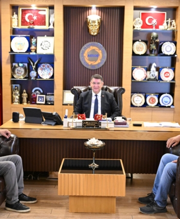 Esnaf Birliği Toplantısında Dayanışma ve Kutlama