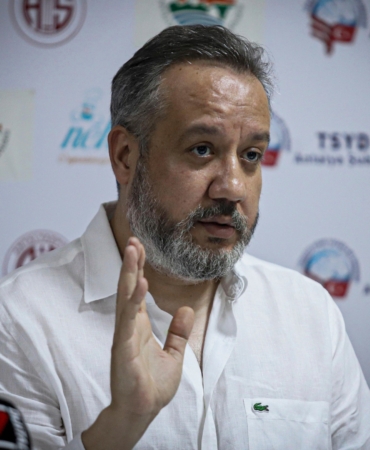 Başkan Boztepe Görevden Ayrılacak, Genel Kurul Yolda!