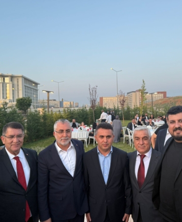 Antalya’da Düğün Coşkusu: Genç Çifte Mutluluk!