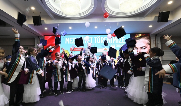 Antalya OSB’de Minik Mezunların Coşkusu!