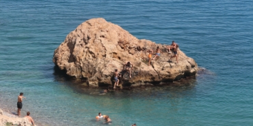 Antalya Sıcakları, Konyaaltı’nda Kalabalık Yarattı!