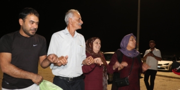 Cezaevi Önünde Duygusal Halay ve Tahliye Sevinci!