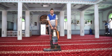 Konyaaltı’nda Bayram Öncesi İbadethane Temizliği