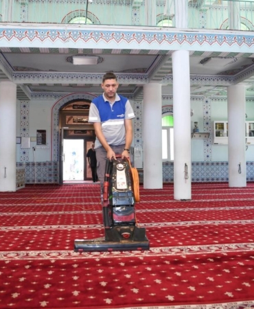 Konyaaltı’nda Bayram Öncesi İbadethane Temizliği