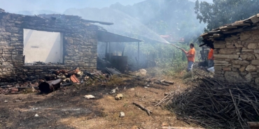 Tüp Kaçağını Kontrol Ederken Evi Yandı!