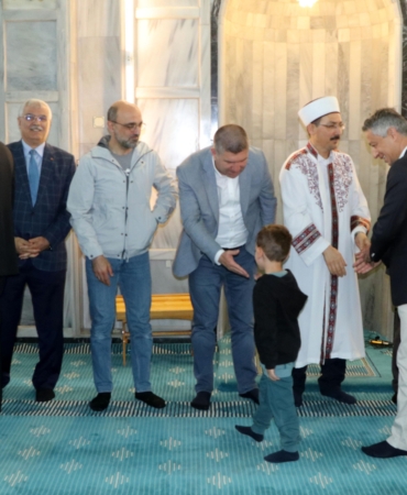 Burdur’da Protokol Üyeleri Bayramda Bir Araya Geldi