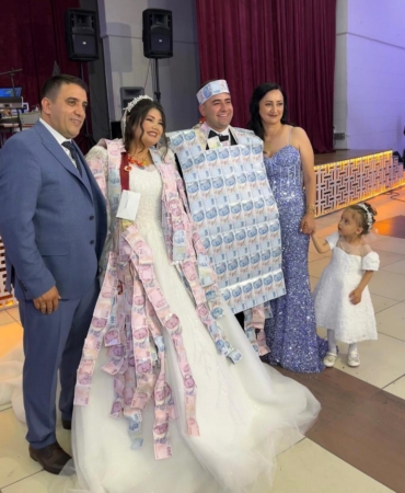 Düğünde Damada Para Yeleği Şoku!