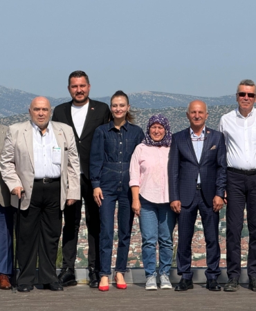 Korkuteli’de Bayramlaşma Coşkusu Yaşandı!