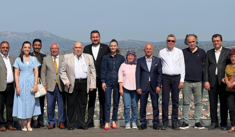 Korkuteli’de Bayramlaşma Coşkusu Yaşandı!