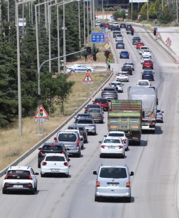 Burdur’da Bayram Dönüşünde 30 Bin Araç Yoğunluğu!