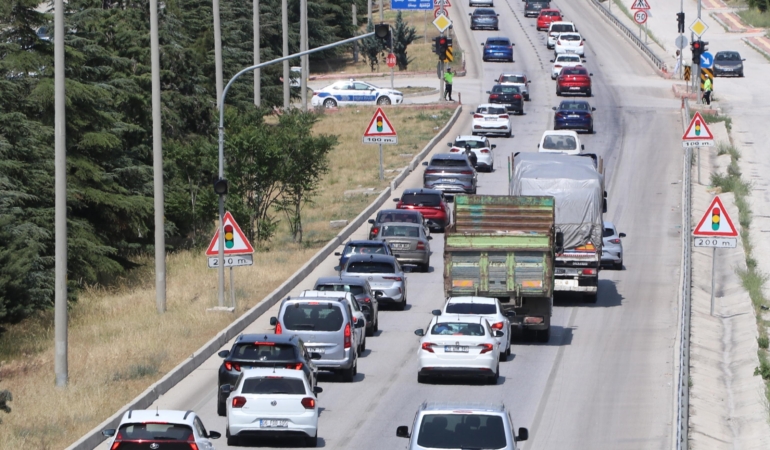 Burdur’da Bayram Dönüşünde 30 Bin Araç Yoğunluğu!