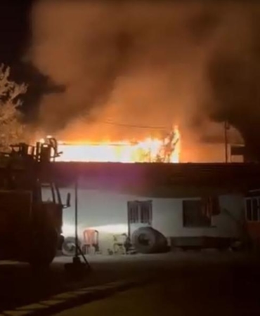 Burdur’da Korkutan Ev Yangını: Evin Durumu Kötü!