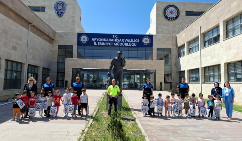 Minik Öğrencilerden Emniyet Müdürlüğü’ne Ziyaret!