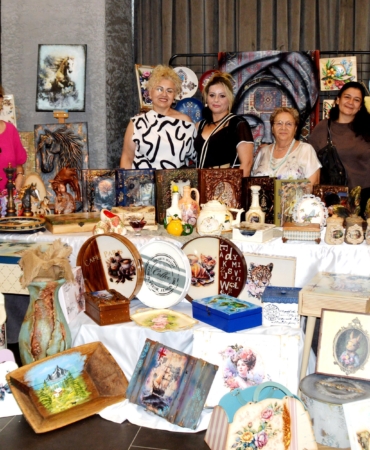 Antalya’da Renkli Moda Defilesi ve Sergi Coşkusu