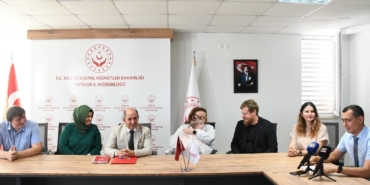 Klozette Bulunan Bebek, Rus Yetkililere Teslim