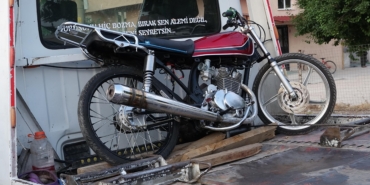 Polisi Görene Motosiklet Terk, Kaçış Başladı!