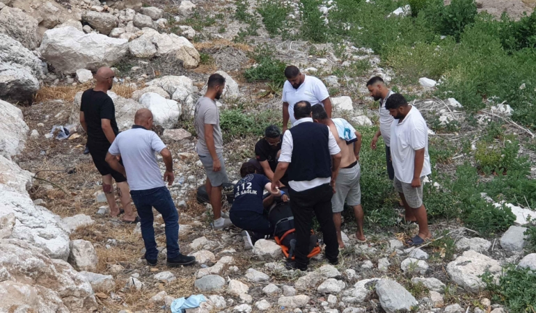 Eğirdir’de Kayalıklardan Düşen Adam Yaralandı