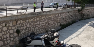 Anne ve Oğul Dere Yatağına Düşerek Yaralandı