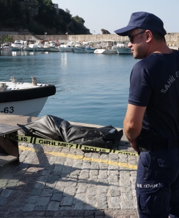 Antalya’da Denizde Erkek Cesedi Bulundu!