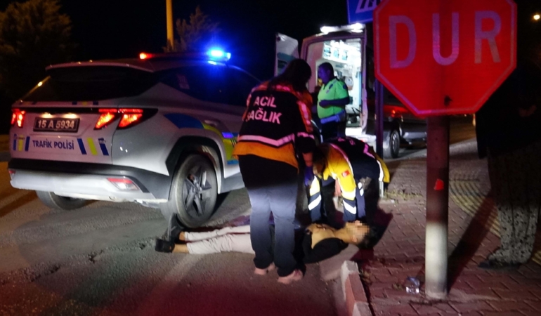 Alkolle Kaza Yapan Genç, Yere Yığıldı!