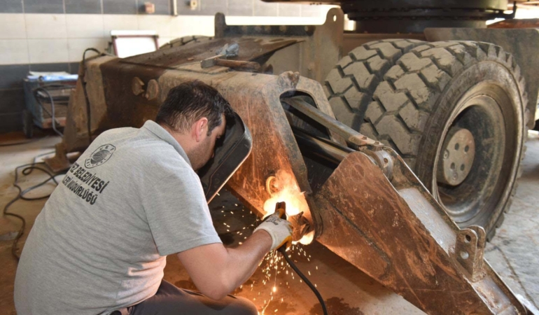 Kepez Belediyesi’nden Tasarruf Dolu Bakım Hamlesi