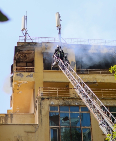Antalya’da Atıl Televizyon Binasında Yangın!