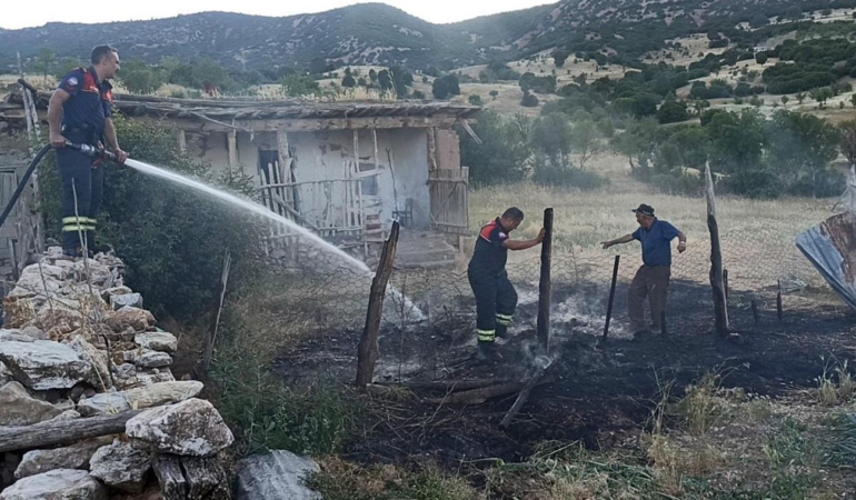 Bağ Evi Yangını: Kullanılamaz Hale Geldi