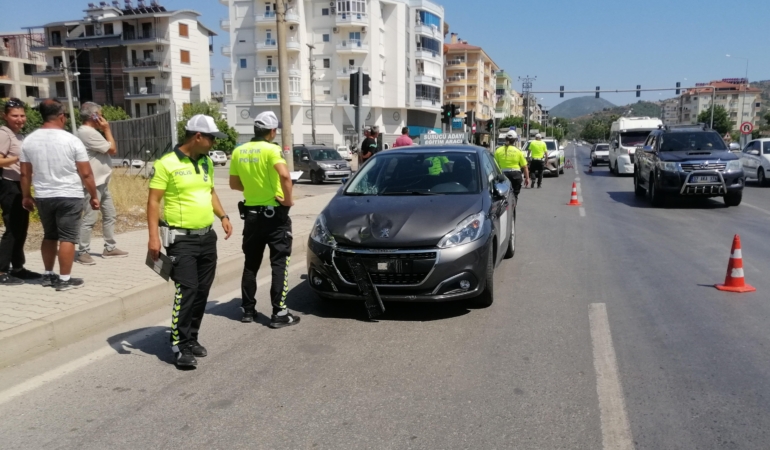 Eğitim Sürüşünde Bisikletli Çocuğa Çarpma Şoku!