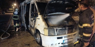 Park Halindeki Minibüs Yangını Korkuttu!