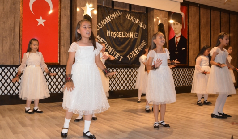 Mezuniyet Coşkusu: Korkuteli’de İlkokul Sevinci