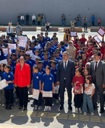 Burdur’da 42 Bin Öğrenci Karnesini Aldı!