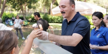 Başkan Kotan’dan Karne Hediyesi: Dondurma Keyfi!