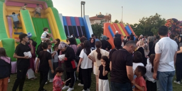Sandıklı’da Eğlenceli Çocuk Karnavalı Düzenlendi