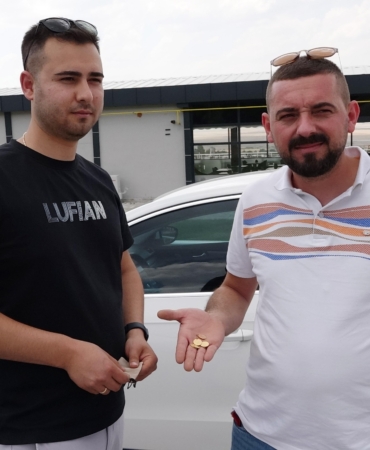 Unutulan Altınları İade Eden Oto Galerici!