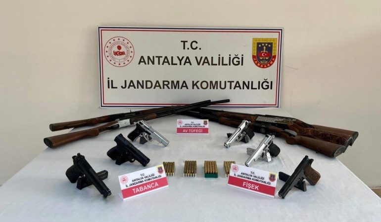 Serik’te Ruhsatsız Silah Operasyonu: 6 Gözaltı!