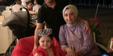 Defne’nin Doğum Gününde Sürpriz Kutlama!