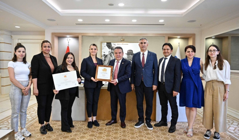 Antalya’ya Cittaslow Ödülü, Başkan Böcek’e Takdim!