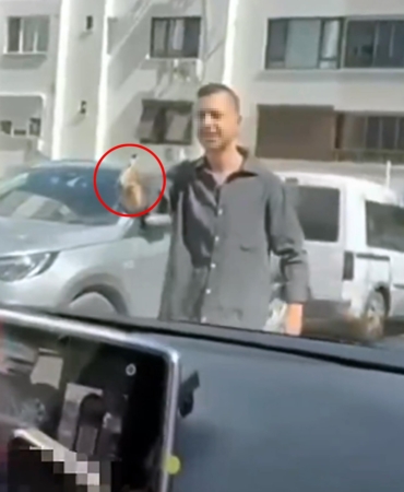 Trafikte Silahlı Tehdit: Sürücü Tutuklandı!