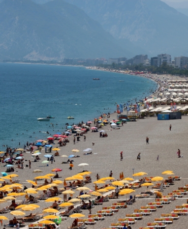 Antalya’da Sıcaklık 43 Dereceyi Buldu!