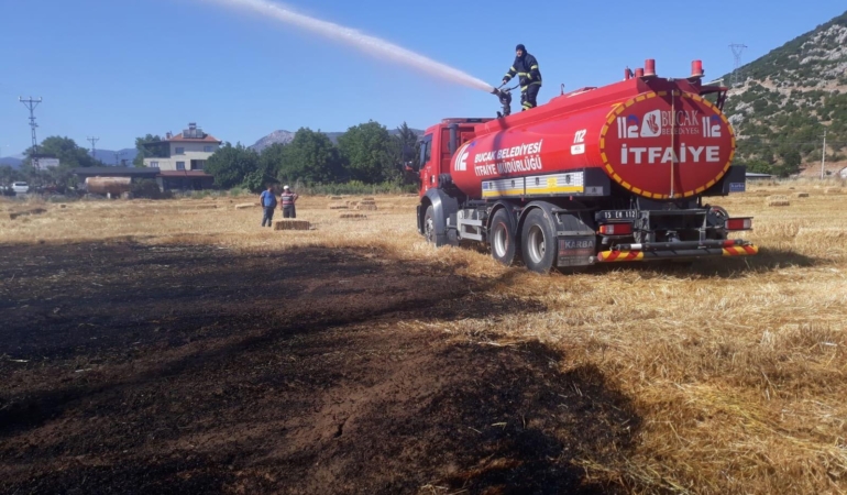Bucak’ta Ekin Tarlasında Yangın Paniği!