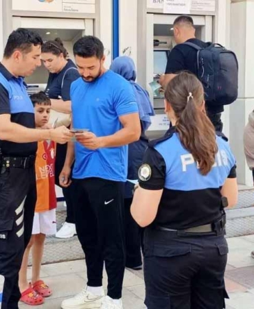 Polis, Dolandırıcılığa Karşı Vatandaşı Bilgilendiriyor