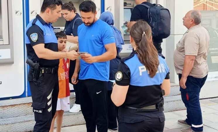 Polis, Dolandırıcılığa Karşı Vatandaşı Bilgilendiriyor