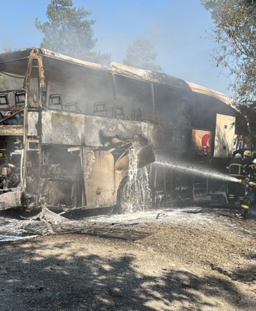 Seyir Halindeki Otobüs Alev Alev Yandı!
